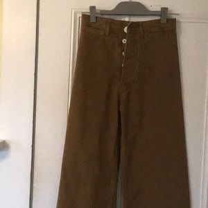 Jesse Kamm sailors.size 2